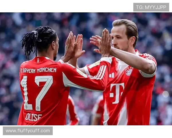 凯恩 vs 莱万：拜仁中锋传承，技术风格与战术角色有何差异？