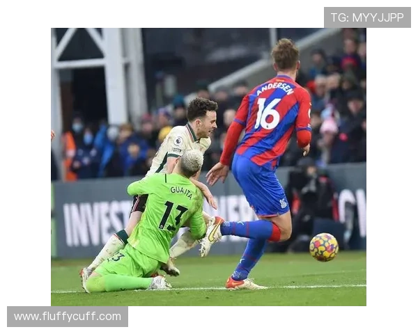 切尔西防线磨合仍不稳定,对球队防守体系构建形成阶段性制约