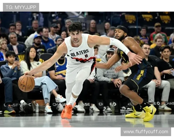 阿尔瓦雷斯是否被哈兰德压制：同队双星战术角色与出场机会对比